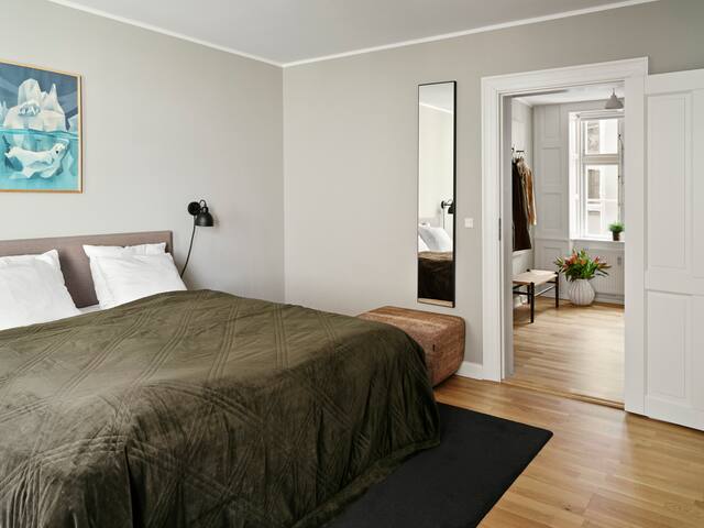 Historic Charm | Family-Friendly Hotel Apartment gallery image 3