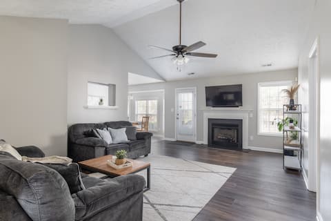 Timber Ridge Guest House | Quiet & Convenient