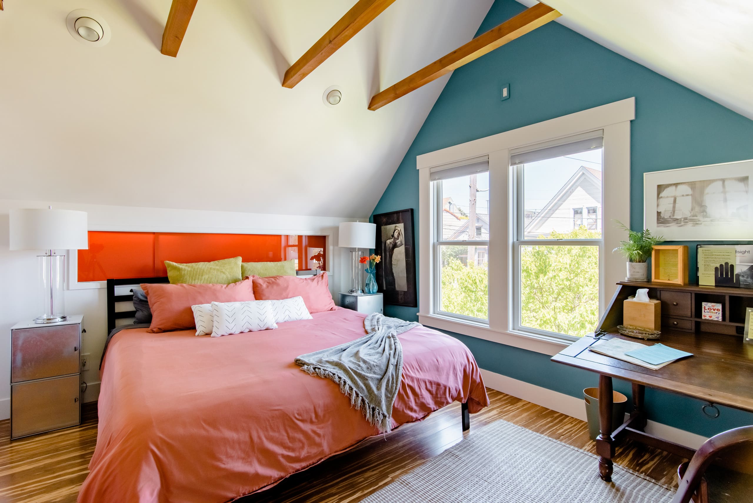 Home in San Francisco · ★4.96 · 3 bedrooms · 6 beds · 2 baths - Image 32