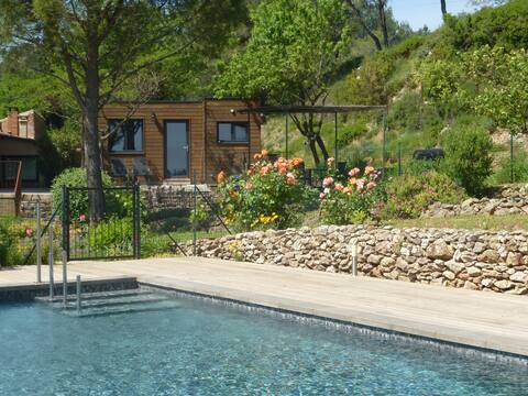 Nice cottage with views and swimming pool in the countryside