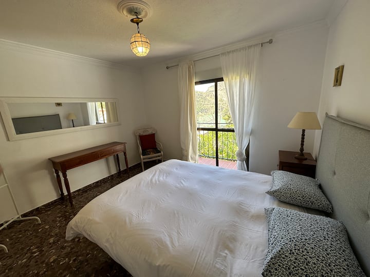 غرفة النوم 2