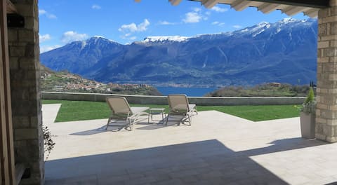 1️⃣ Oasi Da Vinci – Three-room apartment "Armonia del Lago"