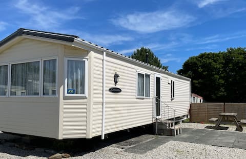 Snowland Holiday Park A33