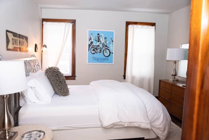Bedroom 2- Sunny and stylish