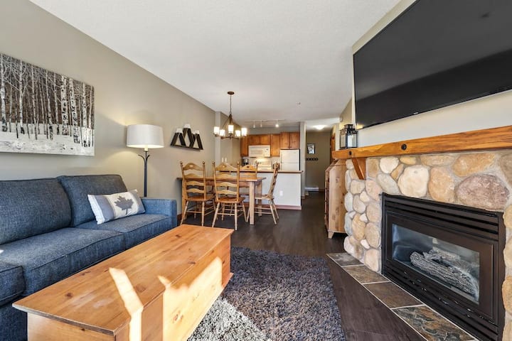 Fireside 218: 1bd/1ba Modern Condo - Sun Peaks