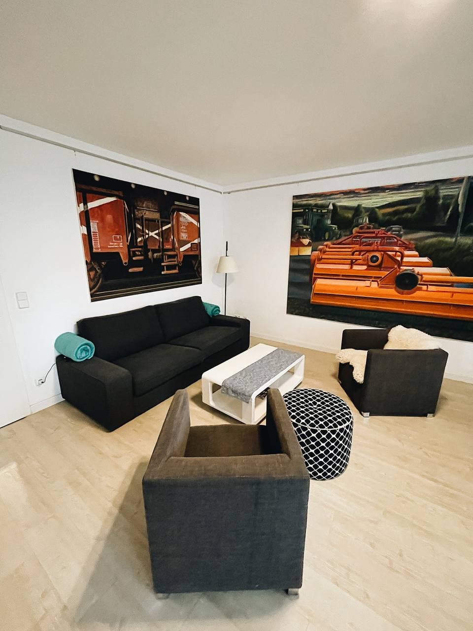3-room apartment overlooking Hackescher Markt