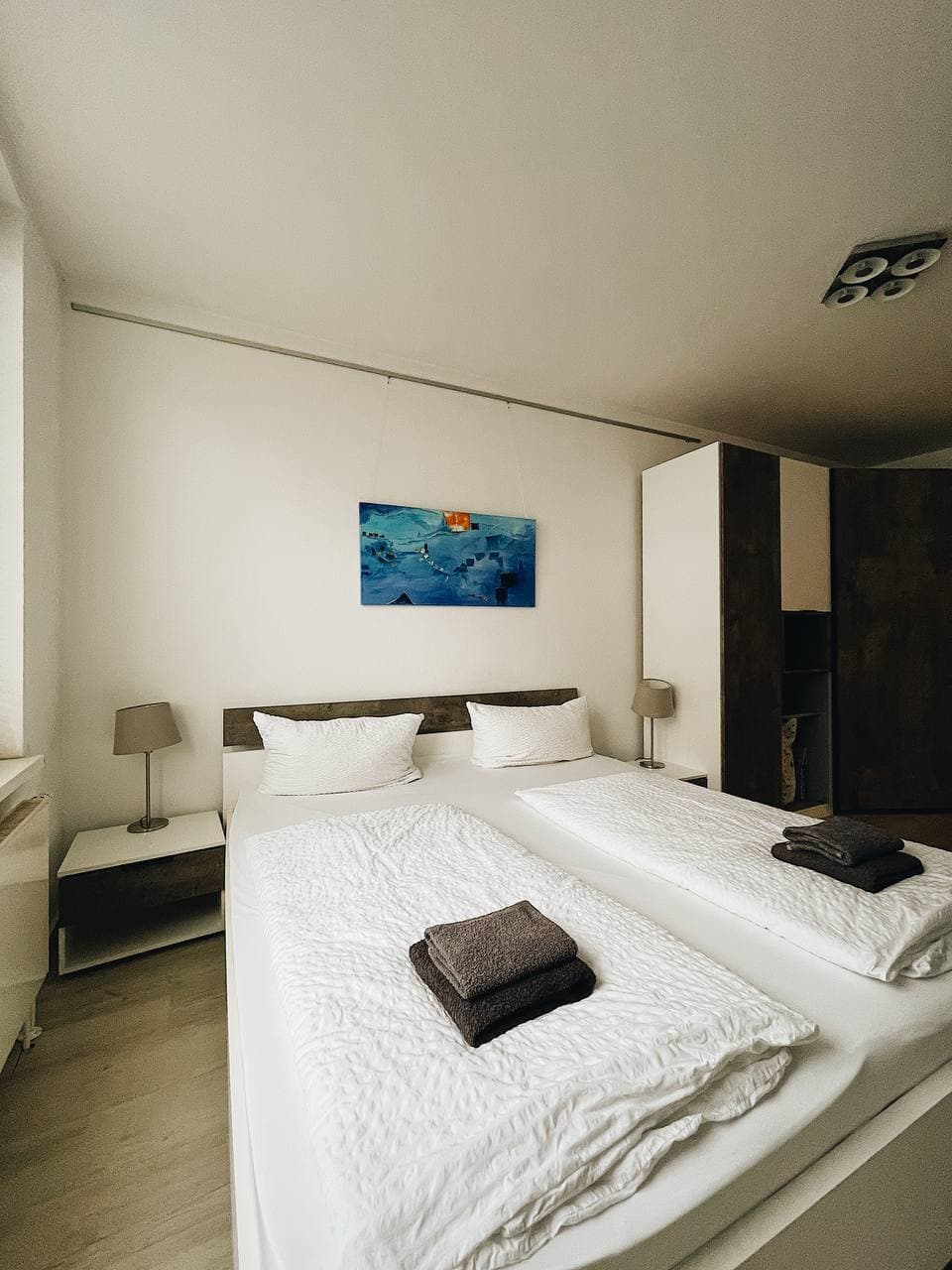 3-room apartment overlooking Hackescher Markt