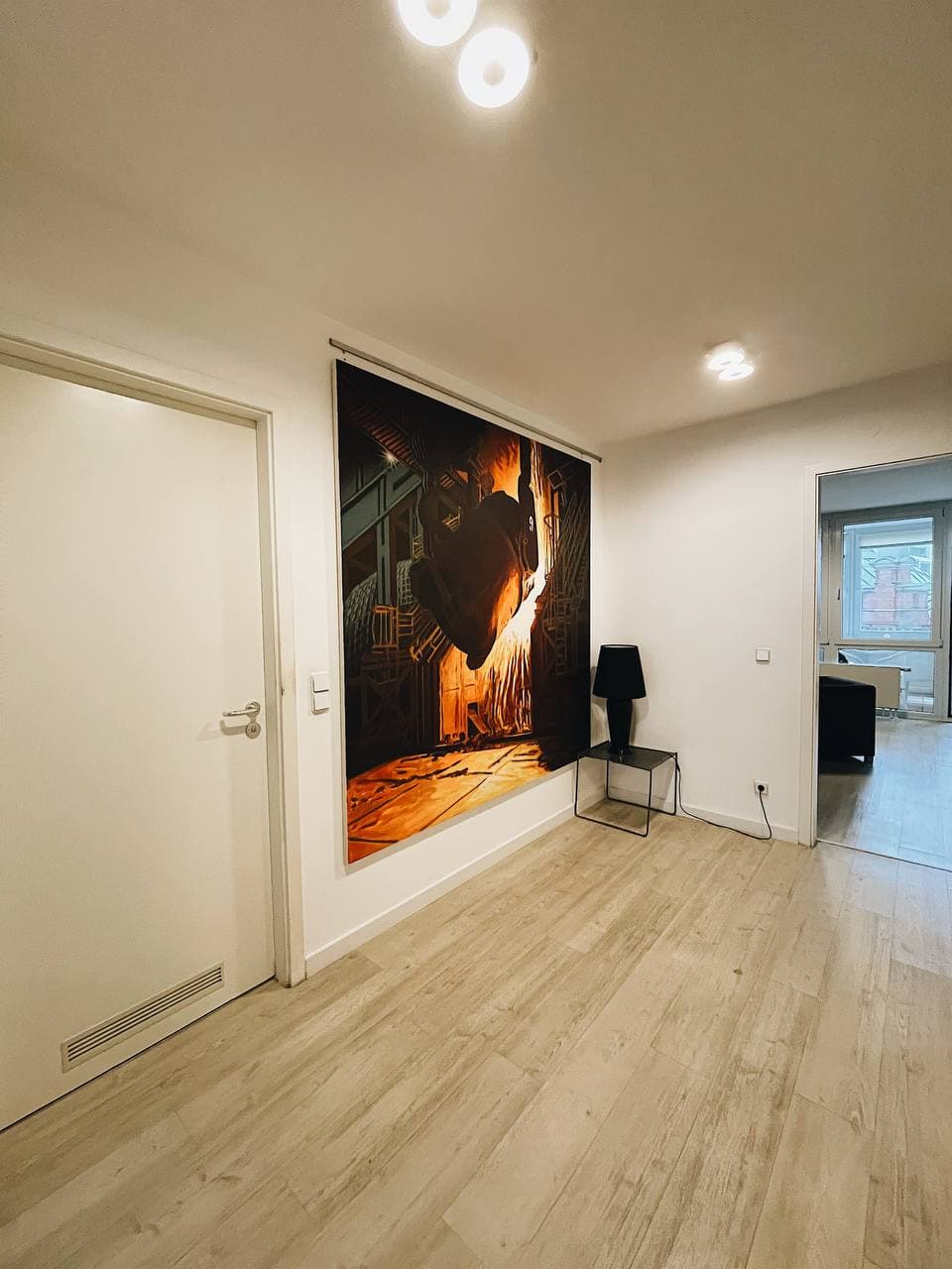 3-room apartment overlooking Hackescher Markt