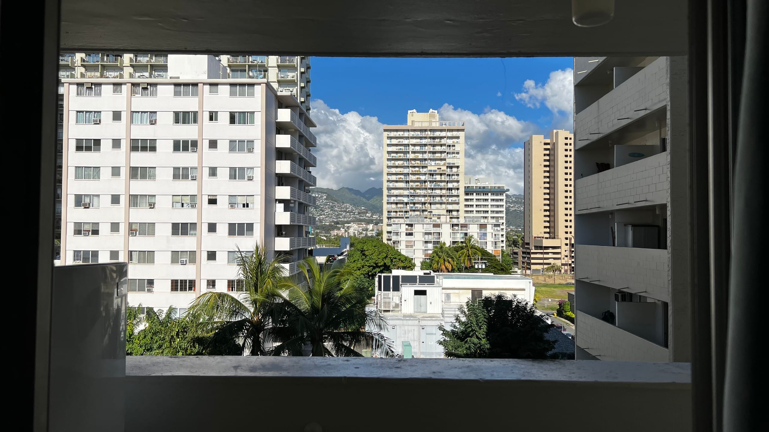 Condo in Honolulu · ★4.65 · Studio · 1 private bath - Image 1