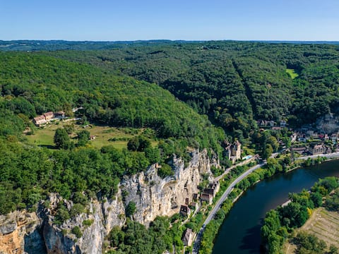 Borietta, in the heart of the golden triangle