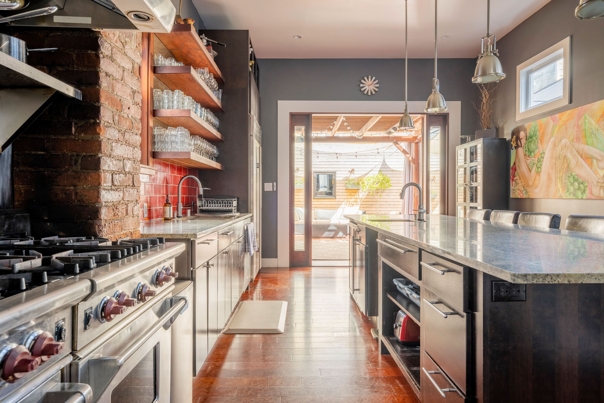 Home in San Francisco · ★4.97 · 3 bedrooms · 4 beds · 1.5 baths - Image 1