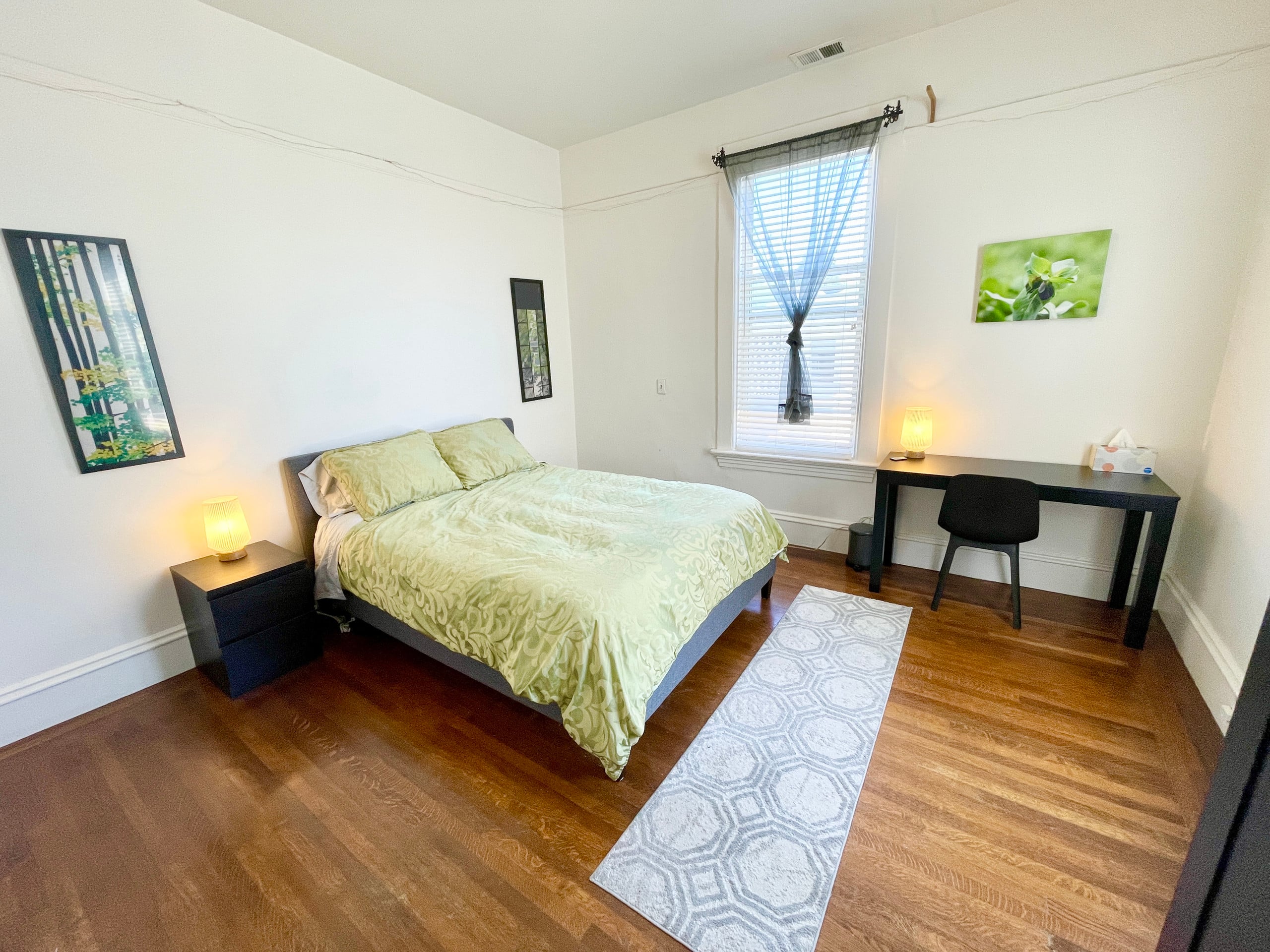 Home in San Francisco · ★4.97 · 3 bedrooms · 4 beds · 1.5 baths - Image 14