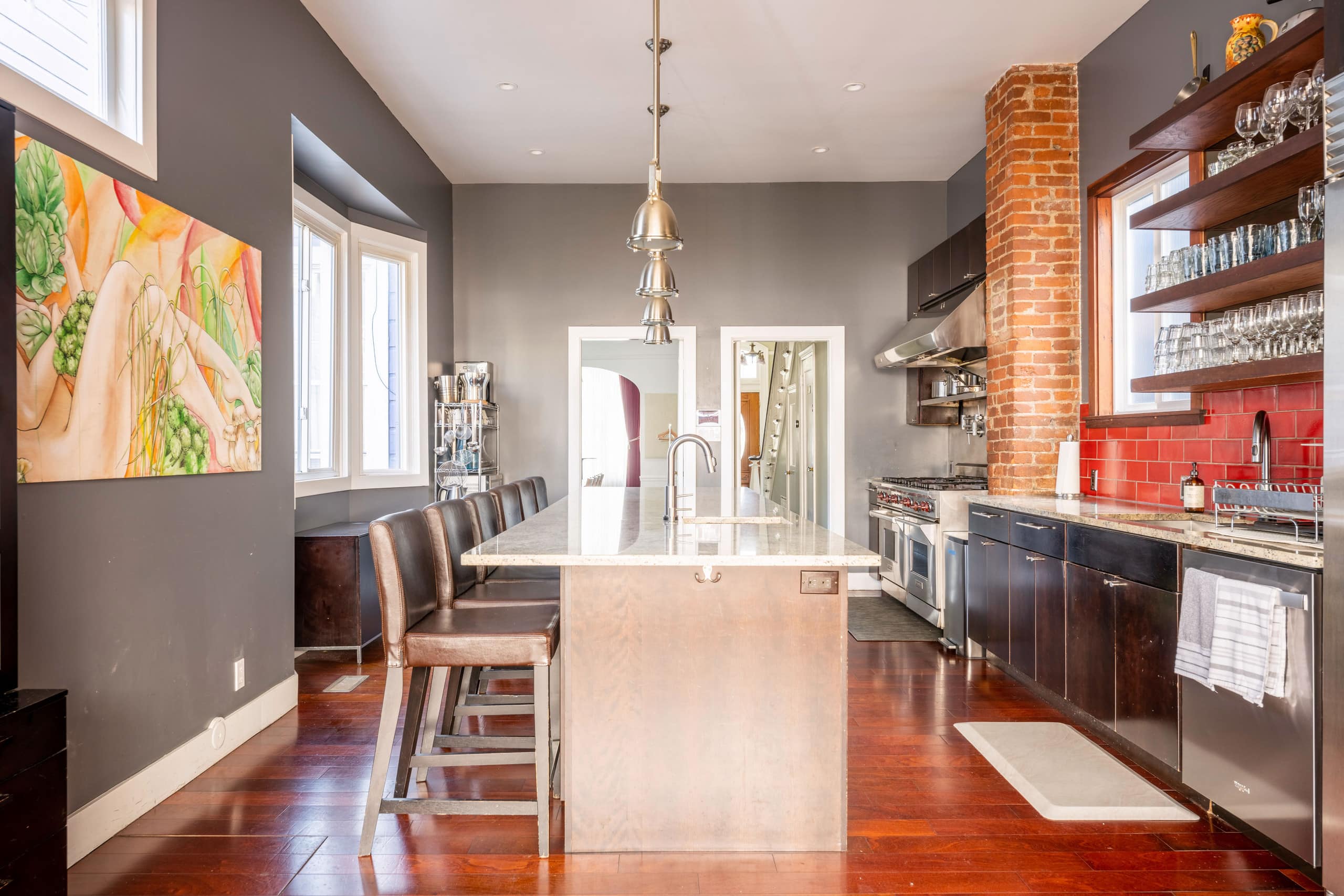 Home in San Francisco · ★4.97 · 3 bedrooms · 4 beds · 1.5 baths - Image 8