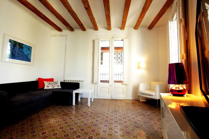 Large Apartment in La Rambla gallery image 4