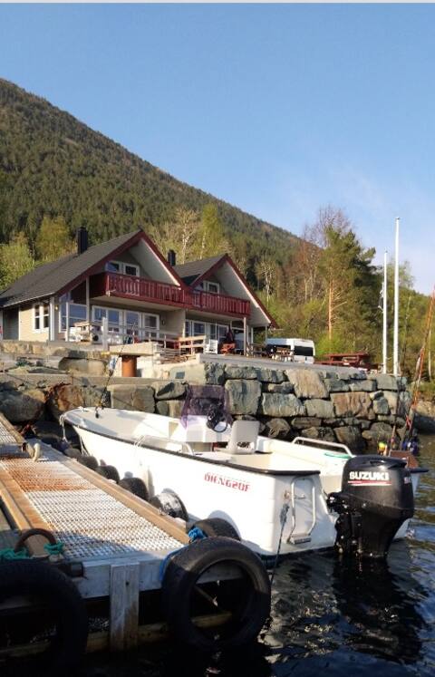 Bremanger Seahouse,boat incl 0ct 2024-1 march 2025