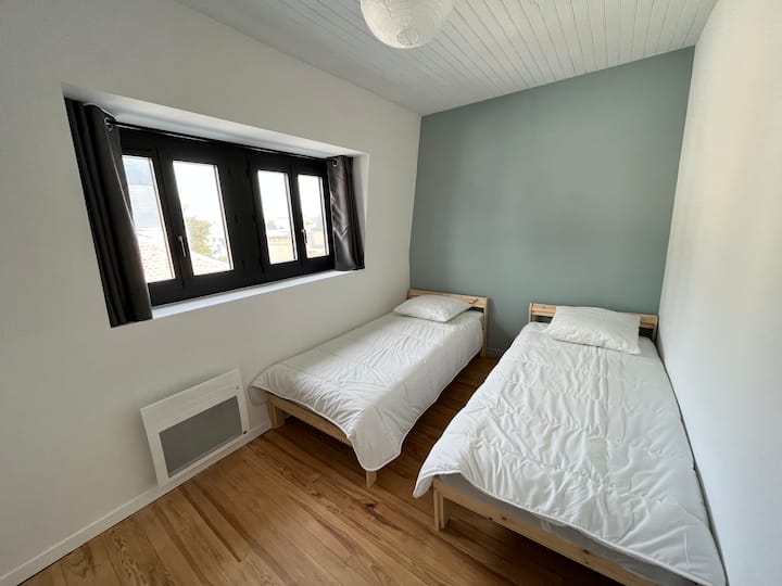 Habitación para niños con camas de 90x200 cada una 