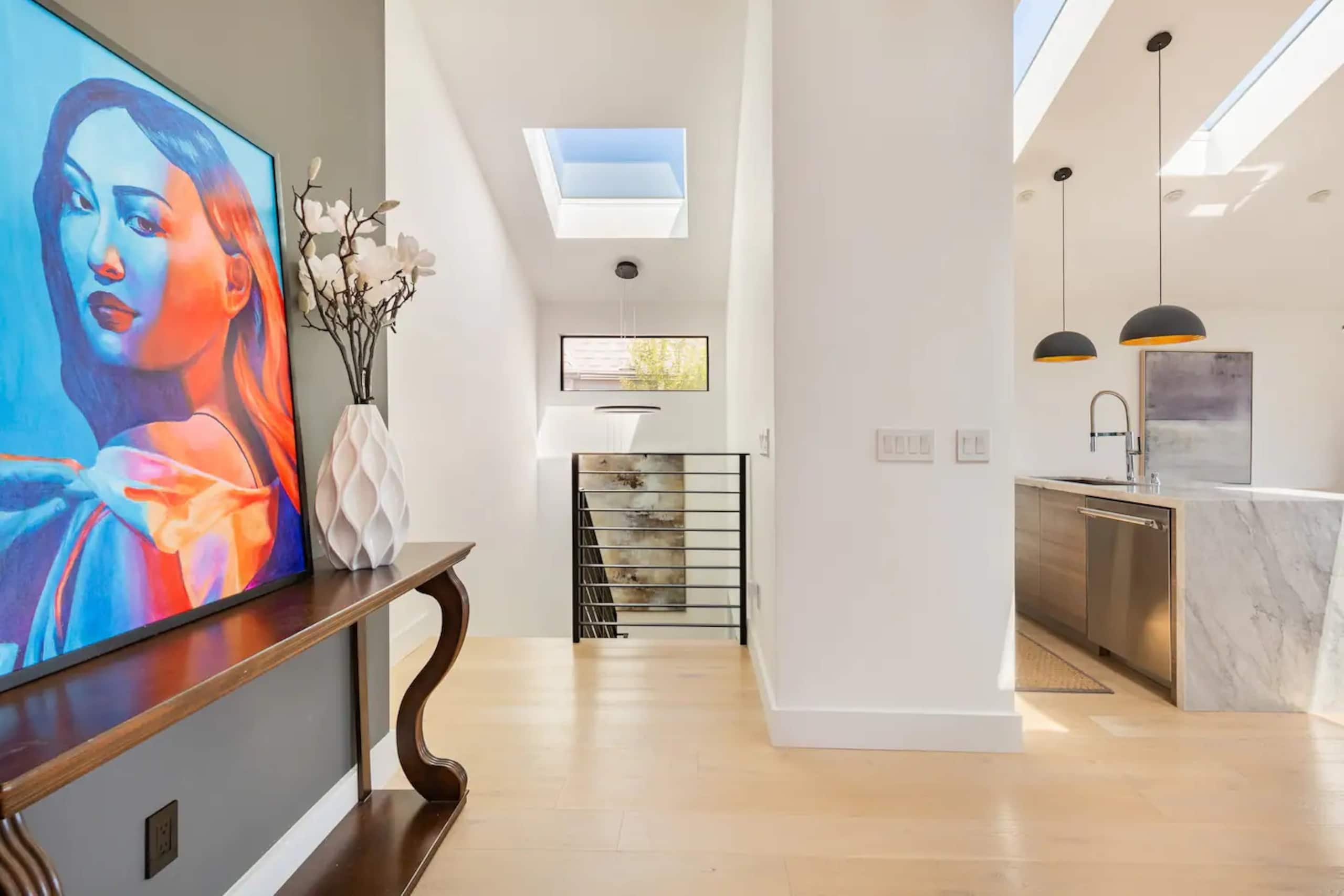 Villa in San Francisco · ★4.95 · 5 bedrooms · 6 beds · 3 baths - Image 2