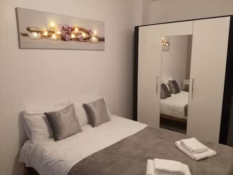 Jolie Chambre Climatisé Confort Nice Centre GARE