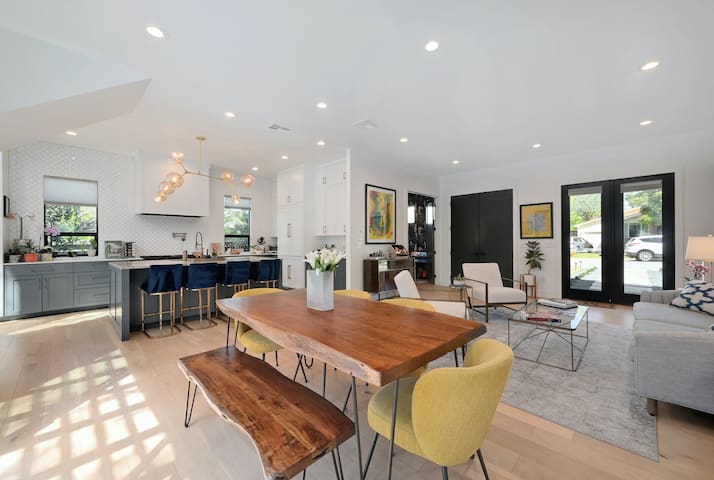 Luxury East Austin house: Pool, Hot tub, Peloton