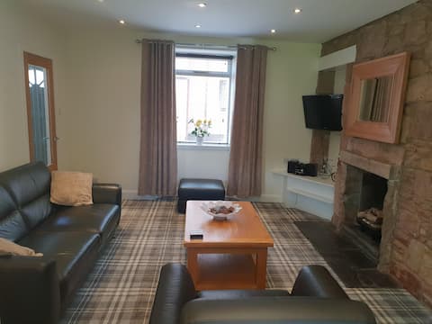 Popular Airbnb listing: River Ness Cottage in Inverness Central