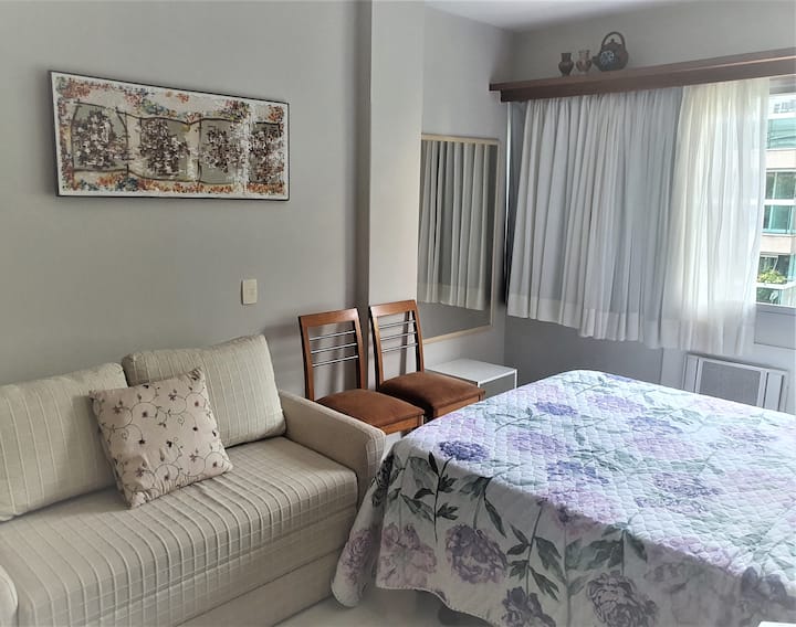 Room 2 with air conditioning 