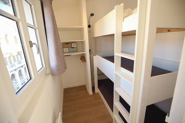 غرفة نوم ثانية
سرير بطابقين 2 أماكن 
Lits 200 X 90