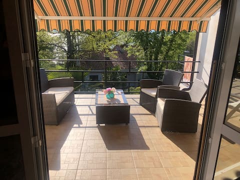 Beach apartment wtih free wifi and free parking