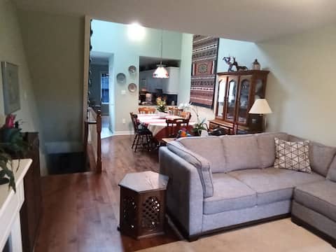 Top performing Airbnb: A family home, all for you. in Thorold
