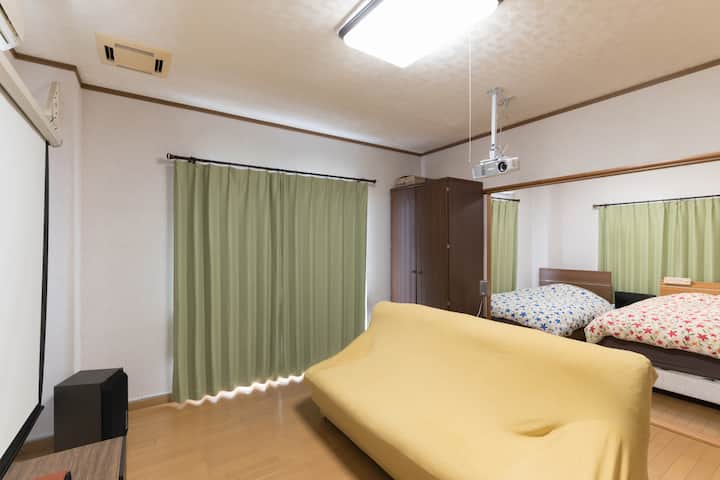 يمكن استخدام جهاز عرض بسيط كهاتف ذكي أو تلفزيون أو
التماسيح يمكنك أيضًا التقاطها.
