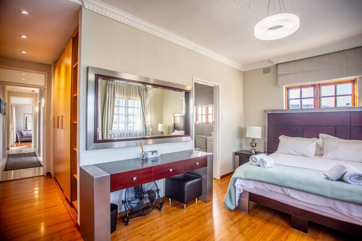 Villa Luisa: Sun-filled hidden gem with Pool. gallery image 4