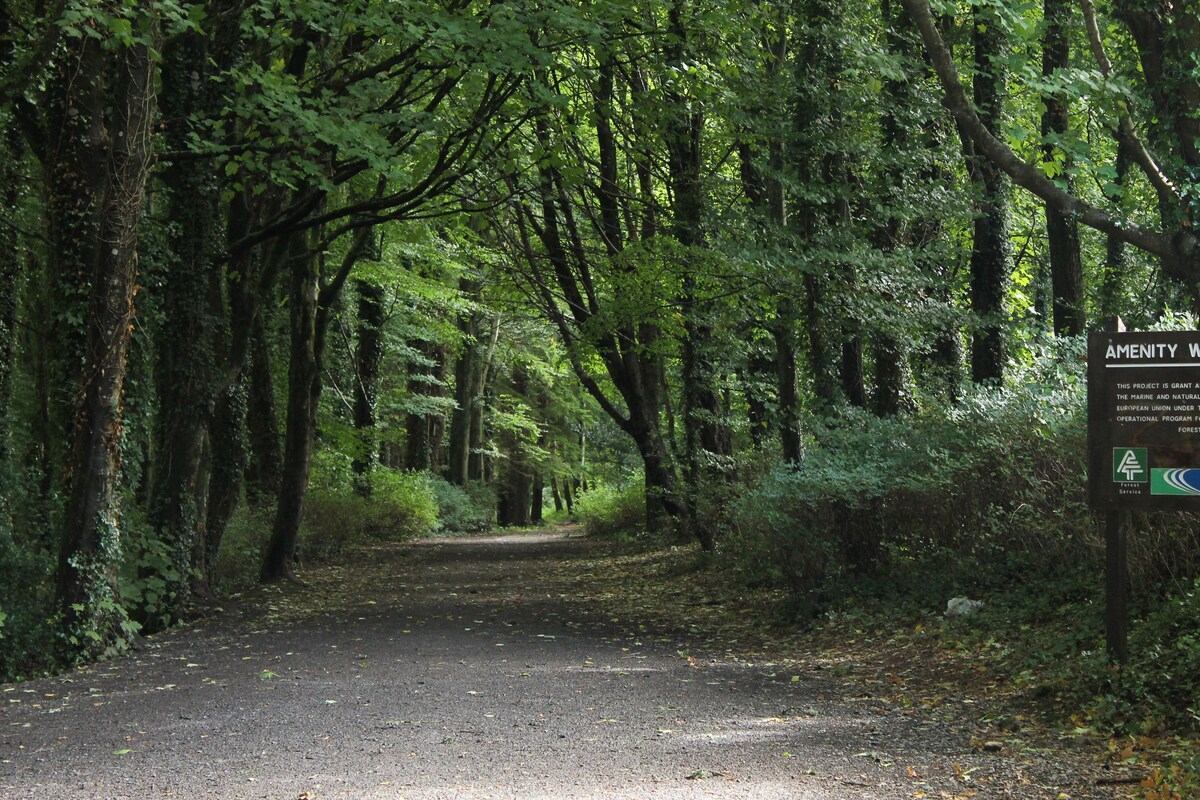 Laurelberry Wood