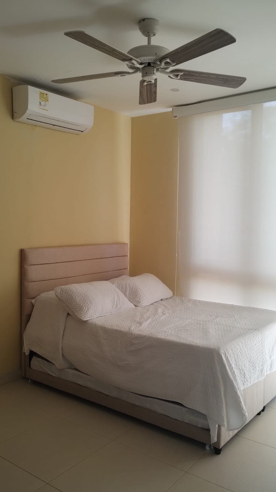 ALCOBA 2床1.60 X 2和辅助床1.40 X 1.80 ，可睡四人