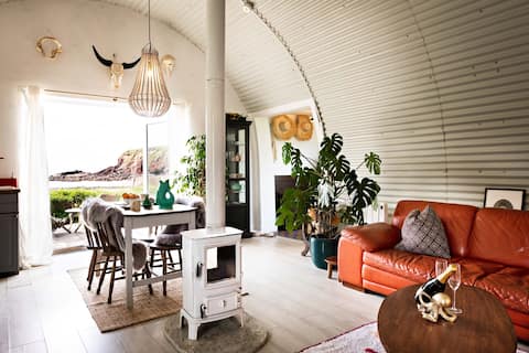The Nissen hut, Unique & Stylish Beach Hut Retreat