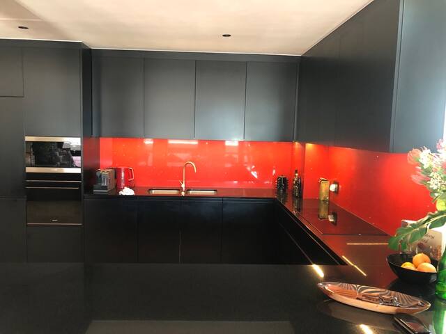 Cape town Luxury Family Penthouse at The Onyx gallery image 2