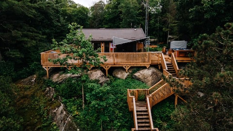 Eaglesnest 4 season, HOT TUB, SAUNA, Pickleball