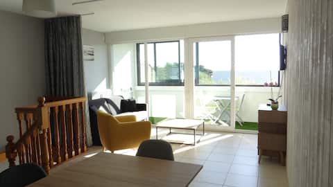 Top performing Airbnb: 55 m² apartment with sea view and garden in Guidel
