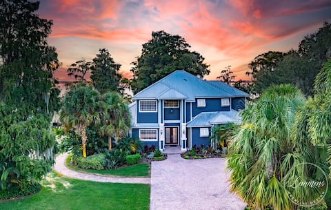 Spectacular Waterfront Home in Winter Haven