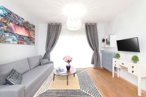 3 Modern Apartments with Balcony Near Paris AC