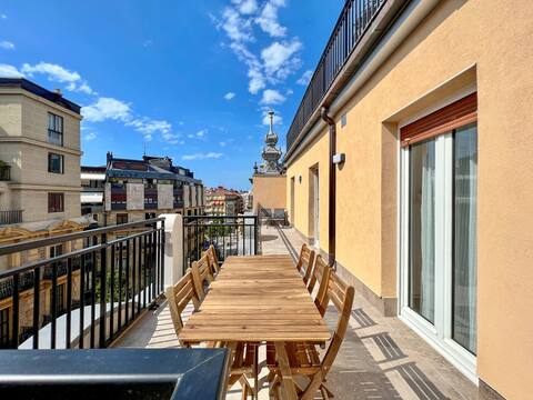 City Center- Penthouse with terrace