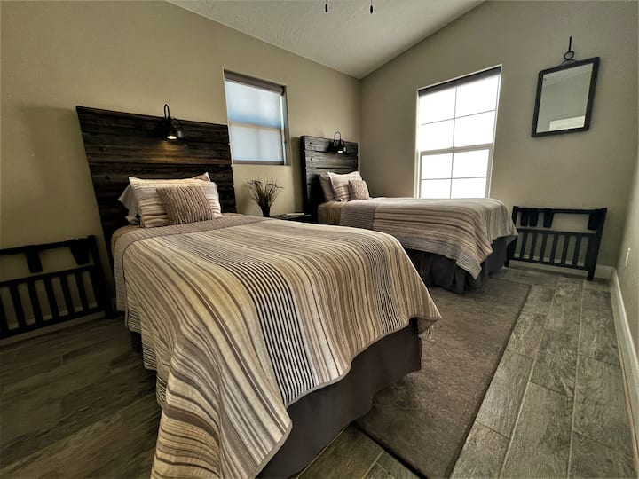 Twin beds complete the second bedroom. 