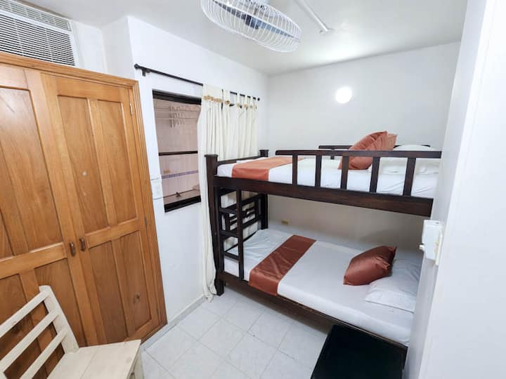 soba s krevetima na kat