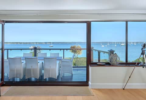 Harbour Folly - a beautiful seaside property