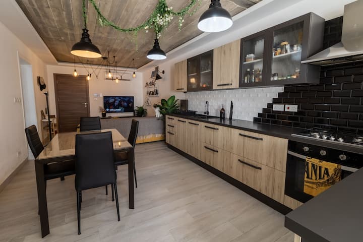 Bright And Modern Apt With An Industrial Touch - Malta