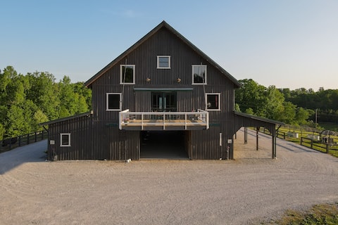 Farm Retreat (1 hour from Nashville)