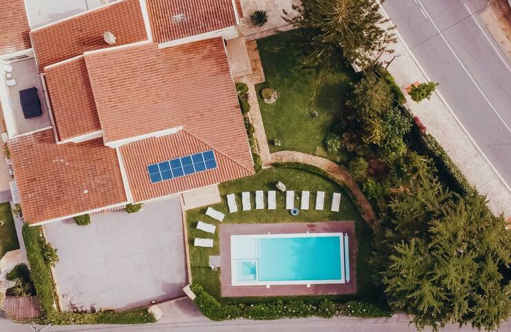 Enjoy beauty and glamour in Sintra-Cascais! gallery image 3