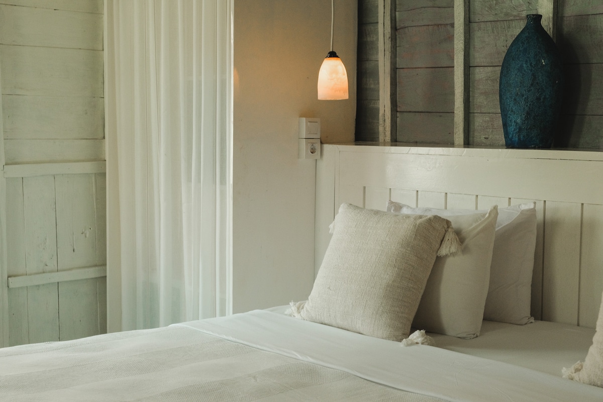 Dvojlôžková izba s manželskou posteľou