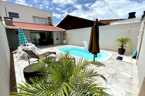 Casa Pool Heated, 180m beach, Beto Carrero