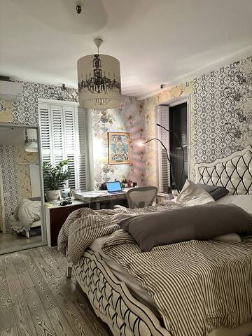 Loft best block in East Village gallery image 2