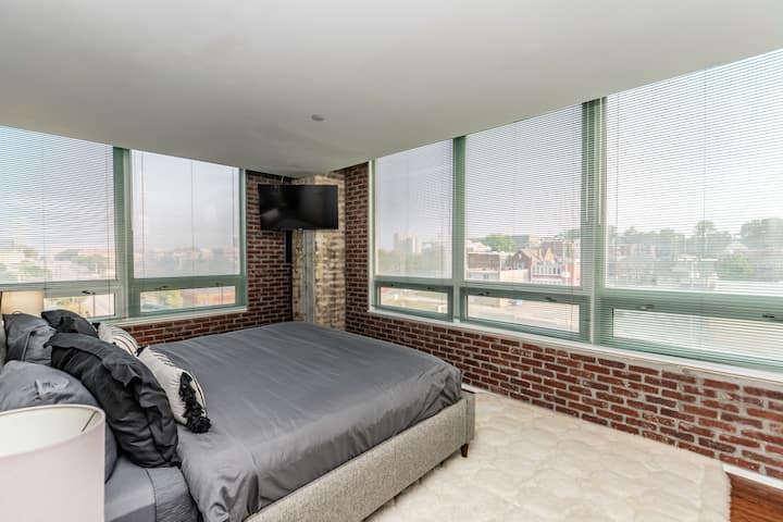 Condo At Midtown Crossing - Omaha, NE
