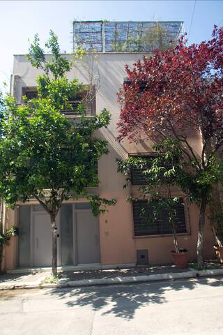 Grand Family Suite with Fabulous Balcony gallery image 3